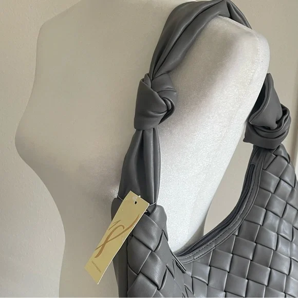 NWT Stylish Gray Woven Hobo Bag - Picture 3 of 4